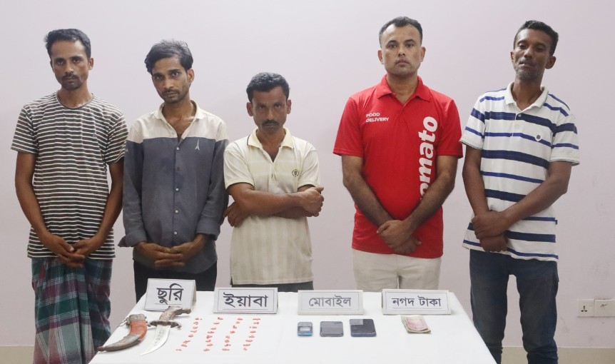 কুমিল্লায় মাদকবিরোধী অভিযানে ৫ জন গ্রেফতার